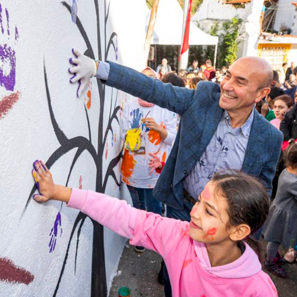 amélioration de la ville peinture enfant activités solidaire